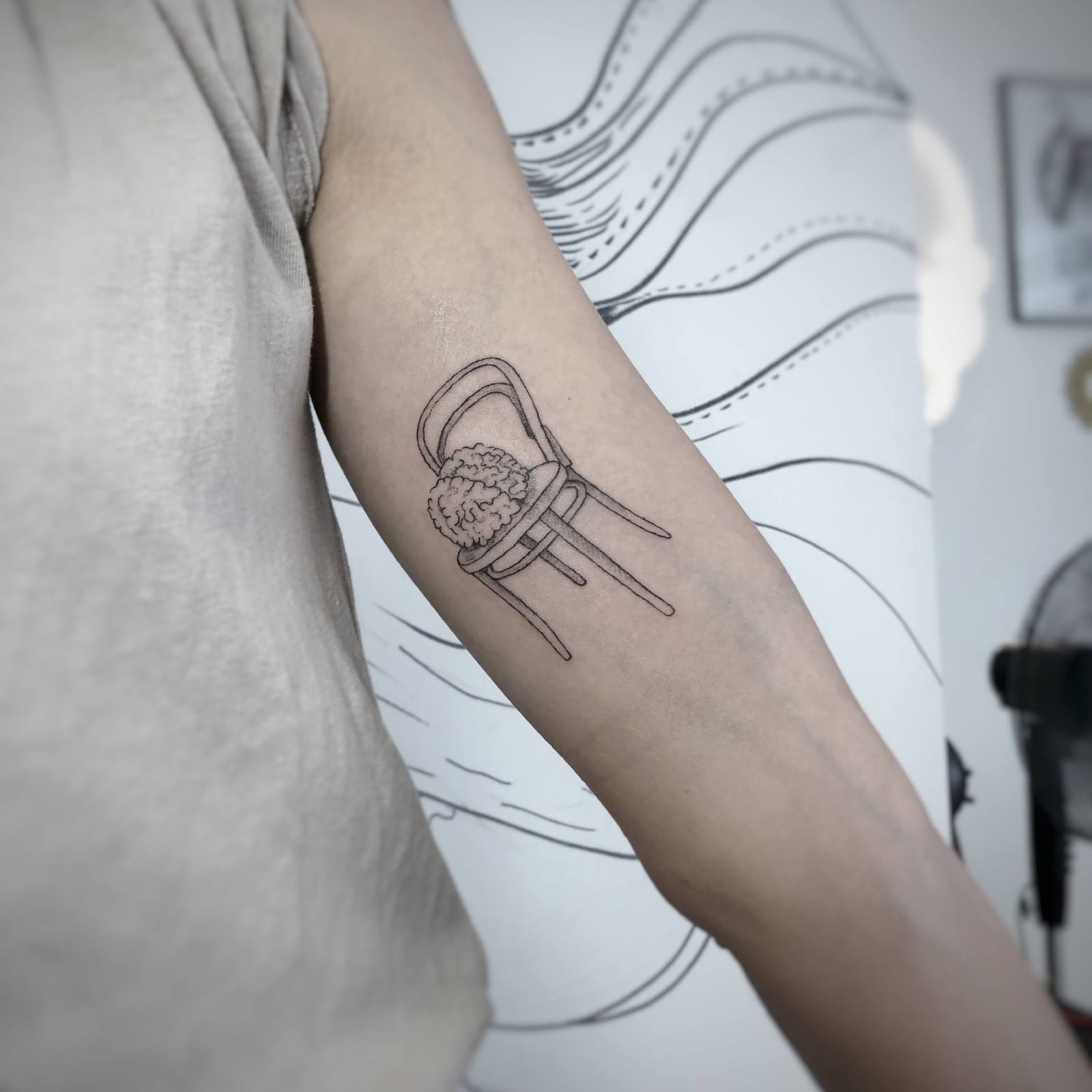 Maža fine line tatuiruotė, darbas nr. 5 — Turned Blue Ink