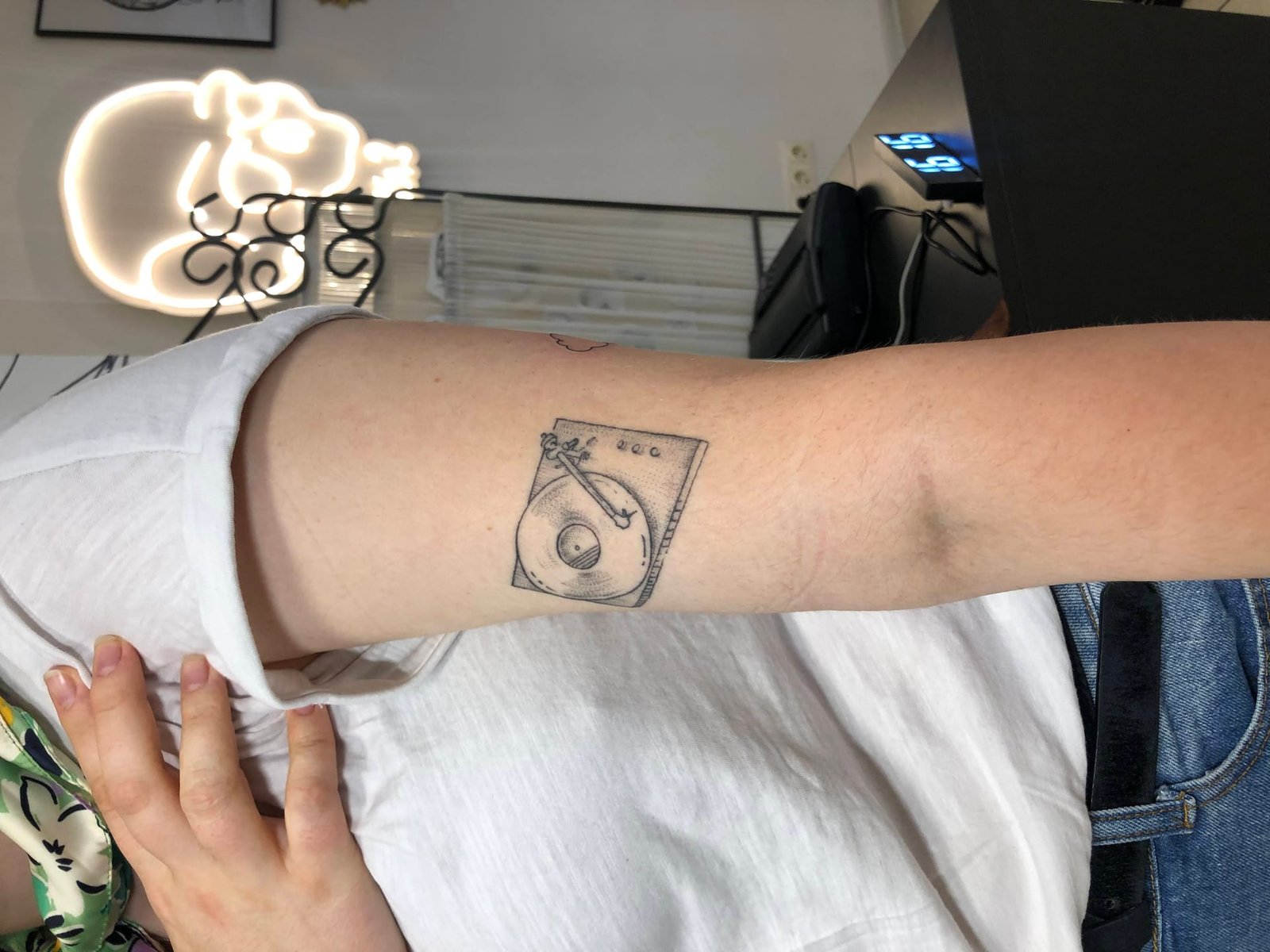 Sugijusi tatuiruotė, darbas nr. 7 — Turned Blue Ink
